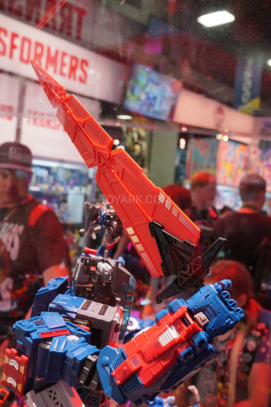 SDCC2016-Transformers-Titans-Return-034