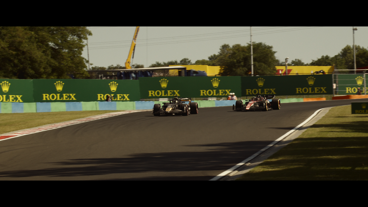 mpv-shot_F1.The.Movie.2025.2160p.UHD.BDRemux.Hybrid.HDR10 .DV.HEVC-Нечипорук_01_00_21_0007