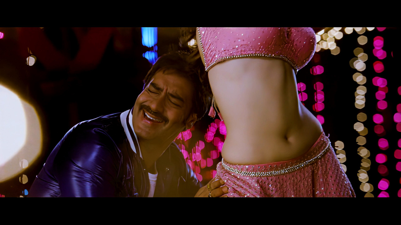 Tamanna Hot Song 03 From Himmatwala Taki O Taki 4K (Best Quality).mp4_snapshot_03.42_[2021.04.05_13.