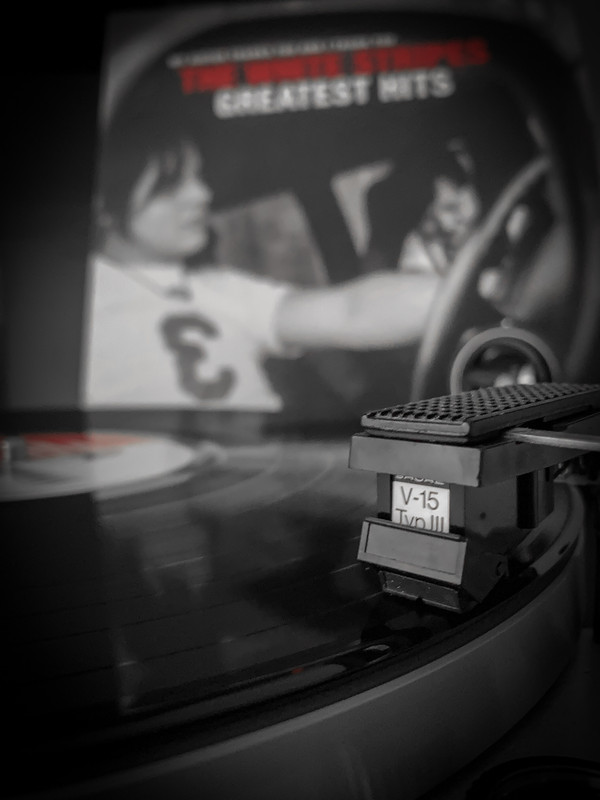 Dual 1229 - Best of White Stripes (1 von 1)