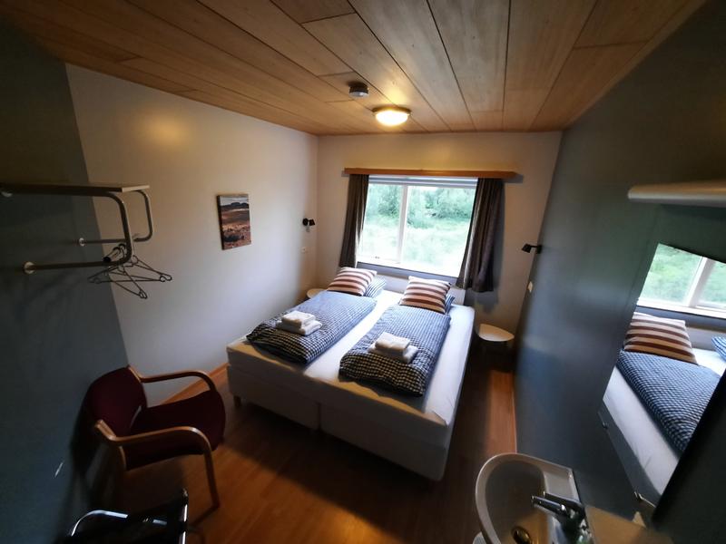 CONSTRUYENDO: Islandia increíble en 11 días. - Blogs de Islandia - Alojamientos, restauración y ropa. (9)