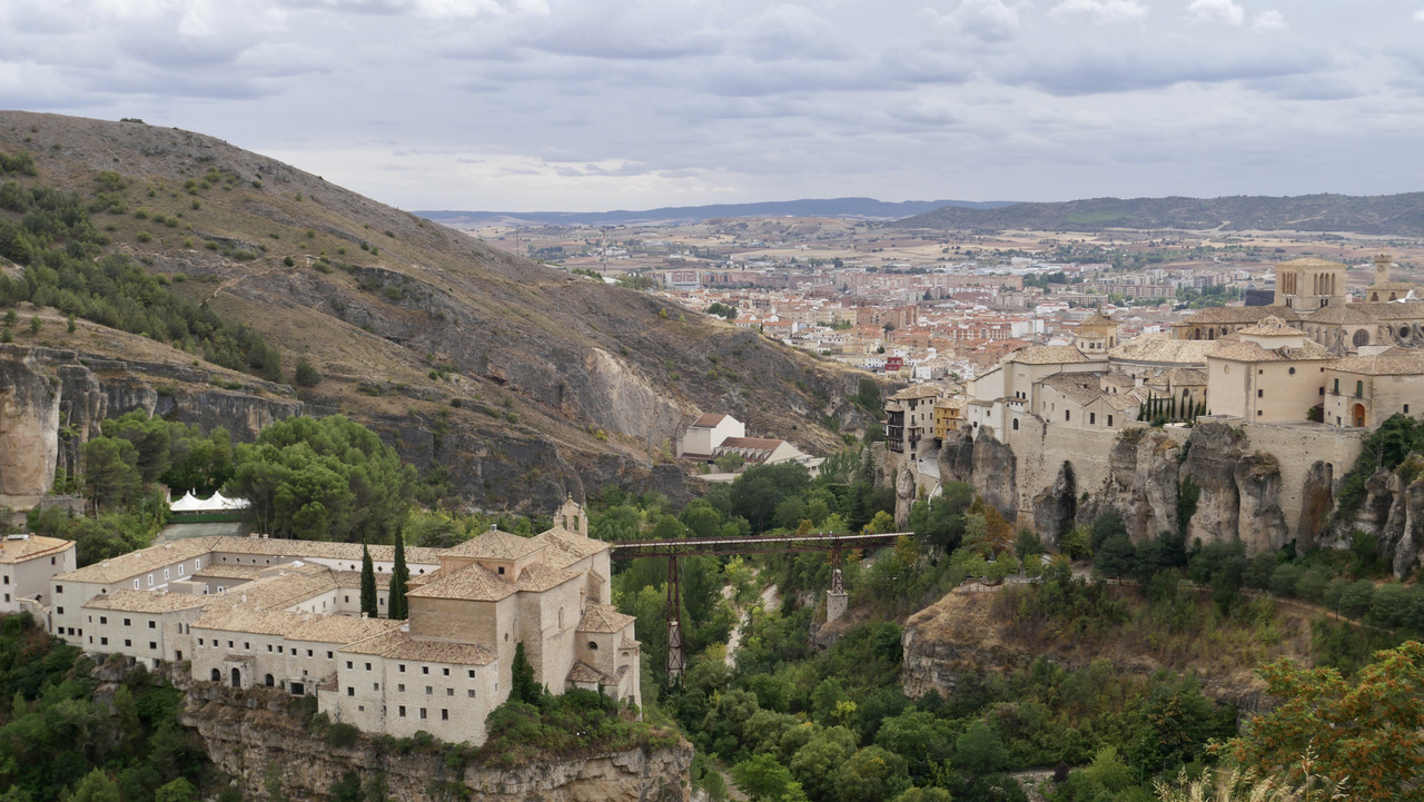 4BAA2B47-332E-47BC-BFDD-88519ACA4C43