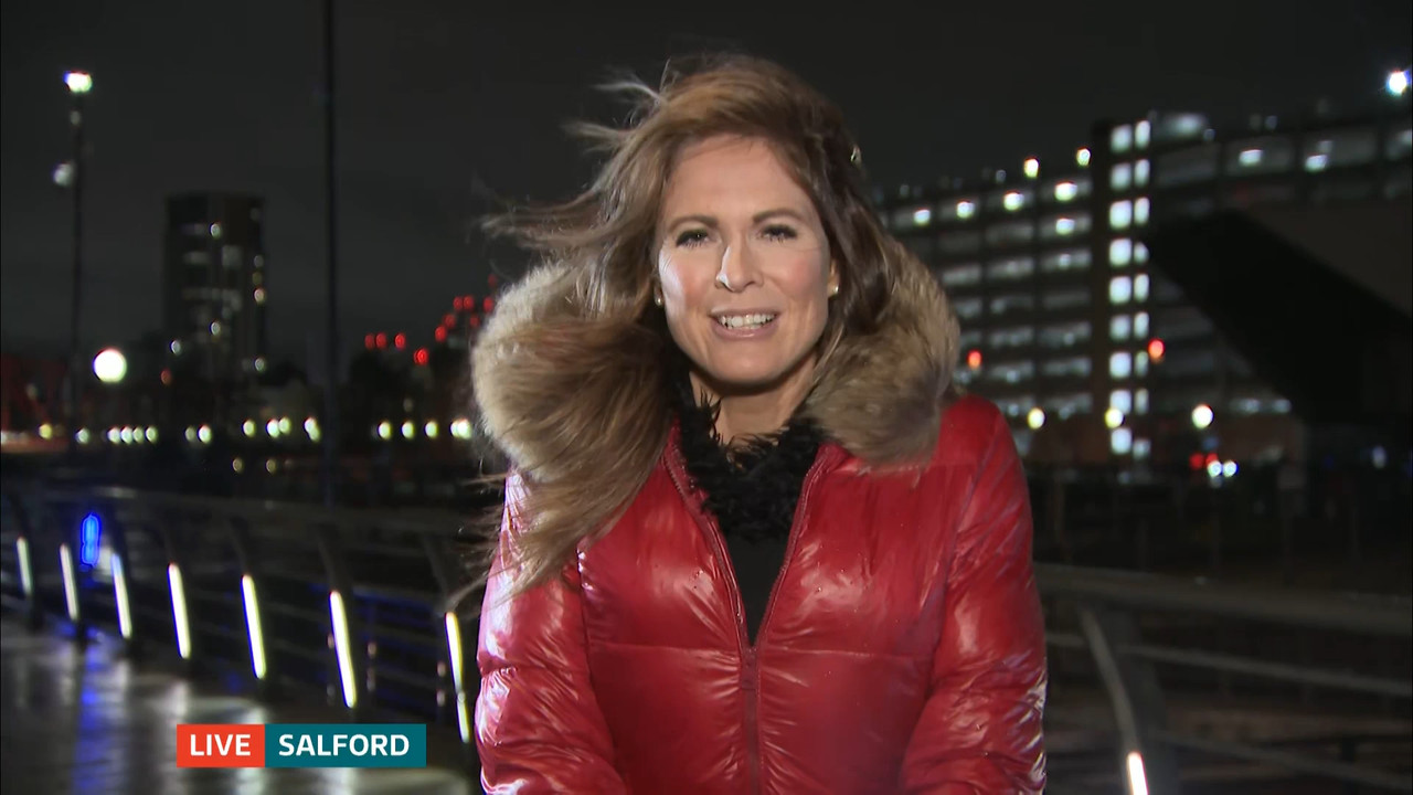 ITV Evening News_20230103_18301930.ts_snapshot_00.52.24.002