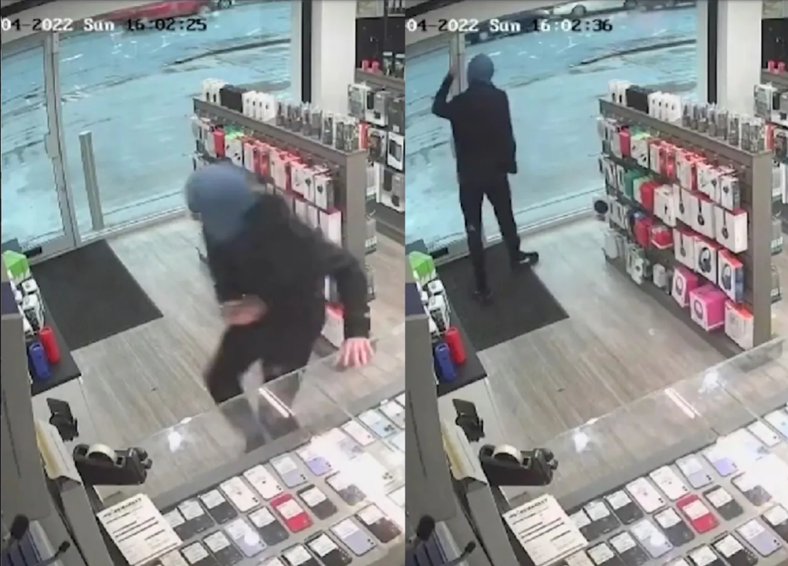 Ladrón es vencido por una puerta, quedó atrapado en una tienda de Reino Unido