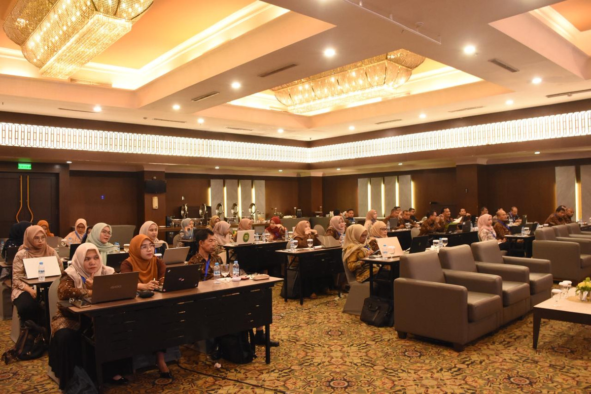 Panitera dan Kasir PA Padangsidimpuan Ikuti Bimtek PNBP Fungsional di Medan