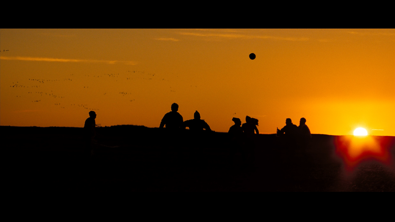 047