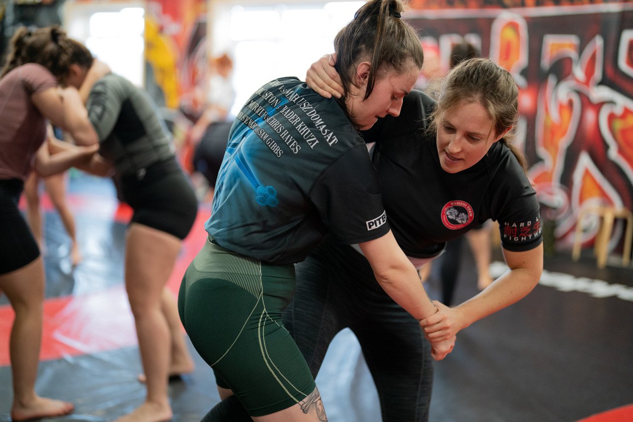 LEGINS JIUjitsu859n edralph infocus