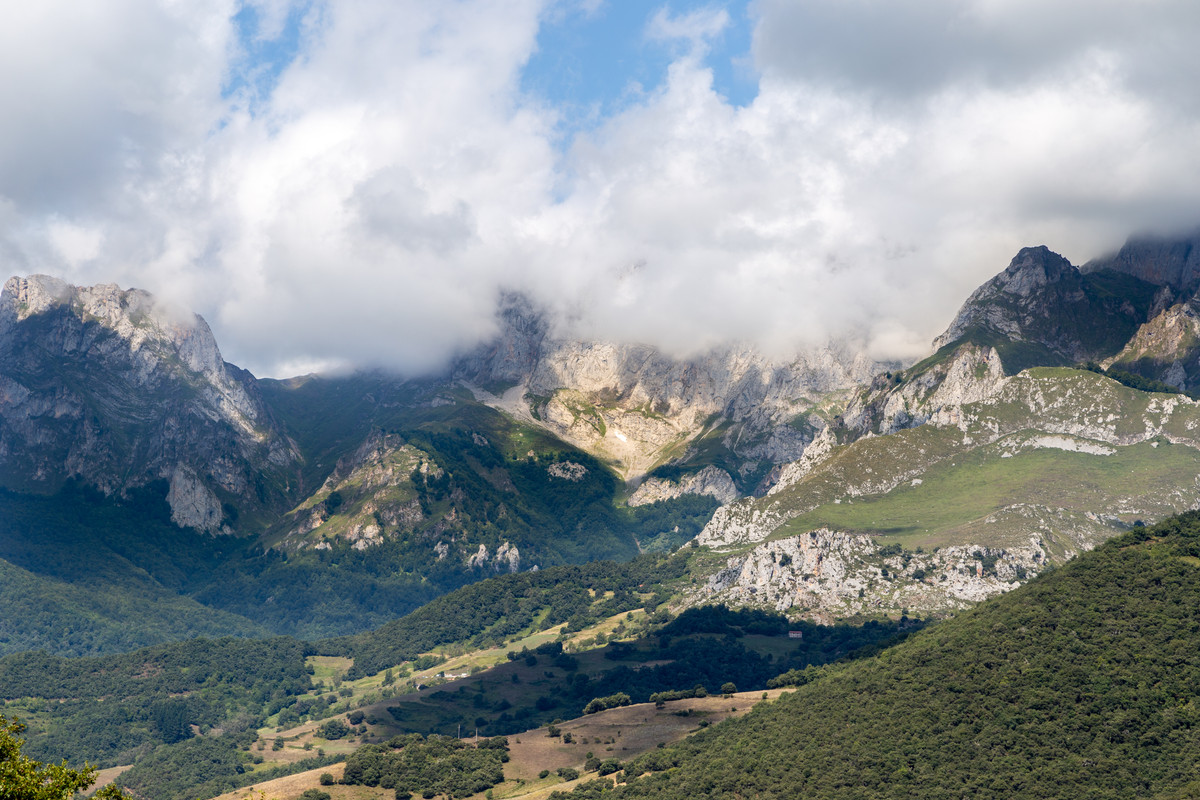 CANTABRIA - Blogs de España - MOGROVEJO - MONASTERIO DE SANTO TORIBIO DE LIEBANA - POTES (5)