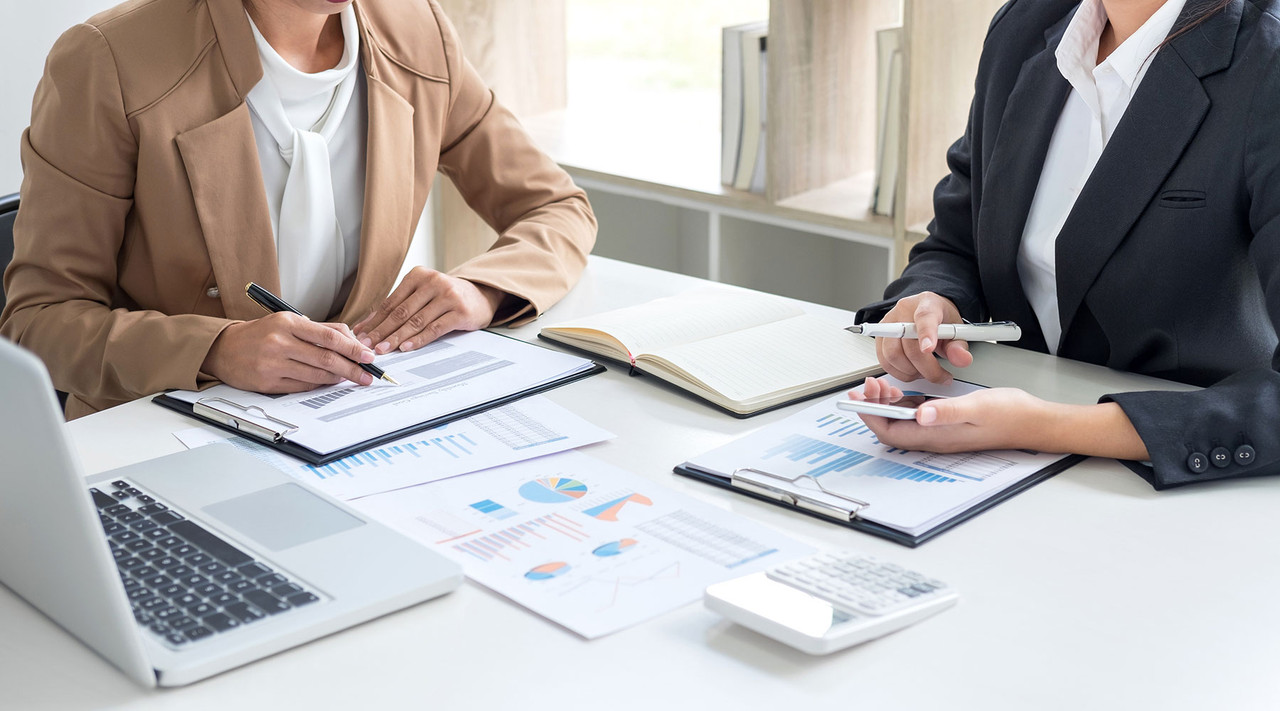 A Short Guide to eCommerce Cost-Benefit Analysis