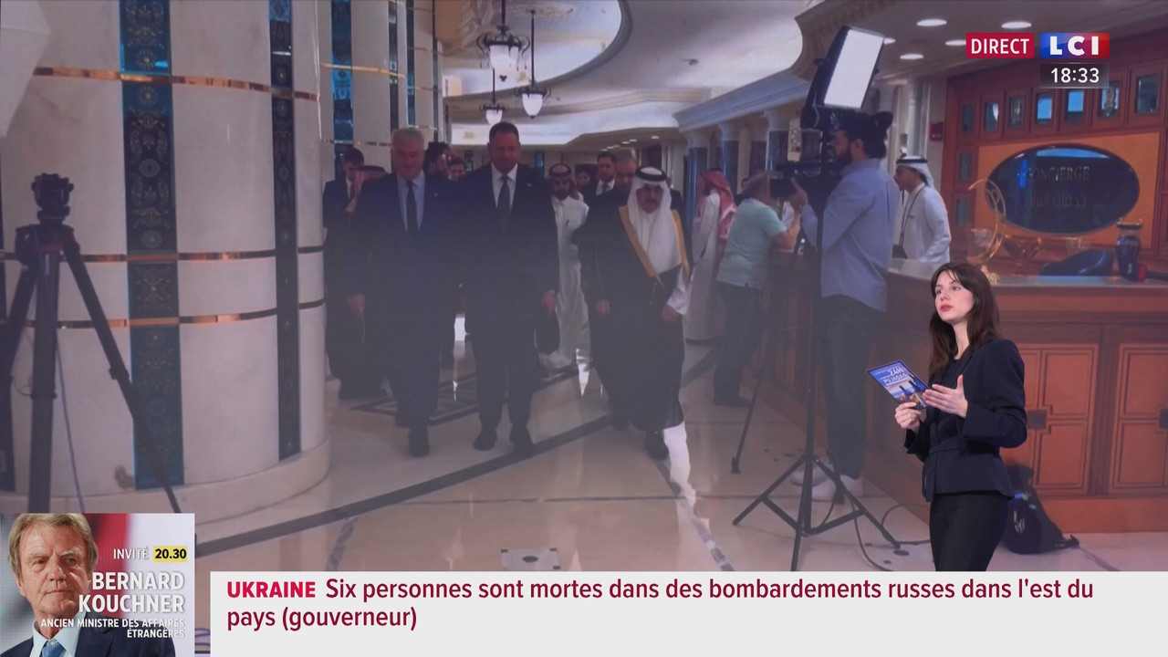 03.11 - 17.00.00 - 24 Heures Pujadas. Débats, reportages et interview....ts_snapshot_00.38.53.628