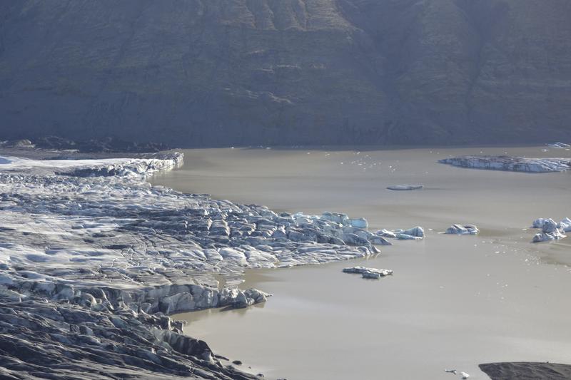 Entre hielo y ceniza. - Islandia, donde la tierra ruge. (8)