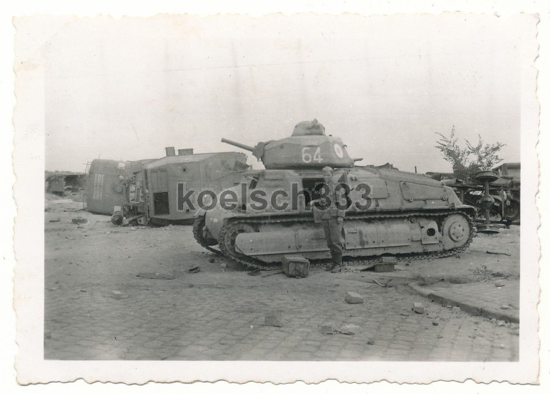 Foto Dünkirchen Hafen französischer SOMUA Panzer