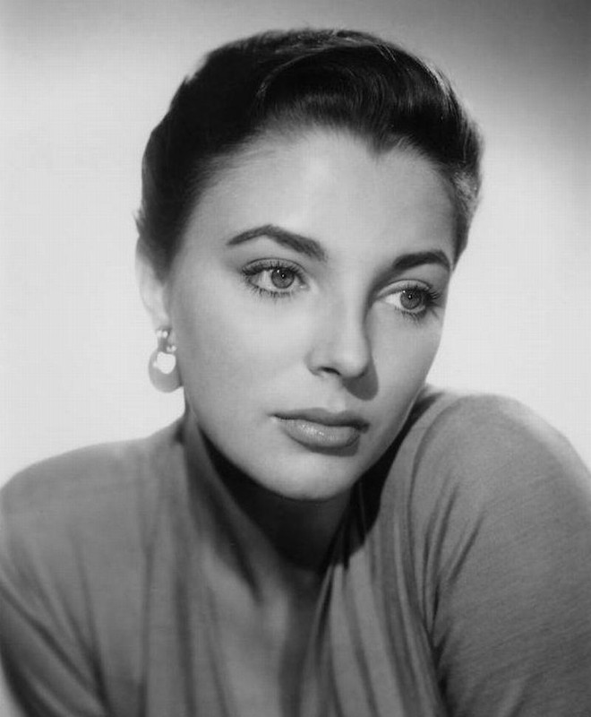 Joan_Collins_e72