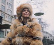Olivia-Newton-Johnon-mc54