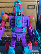 Transformers-Generations-Selects-Tentakill-Overbite-9