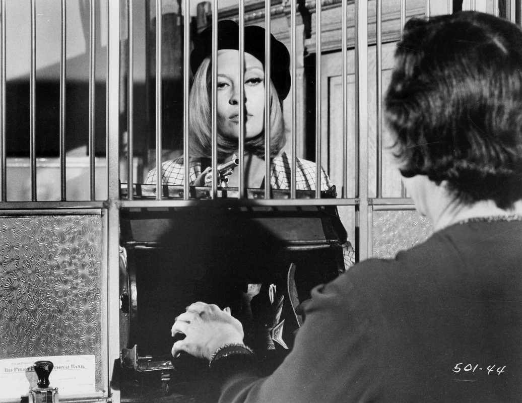 Faye_Dunaway_c13