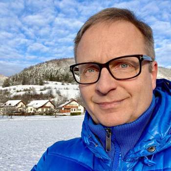 2FE1FDBA-8CB1-4D45-BF27-63C9CBA7F55C