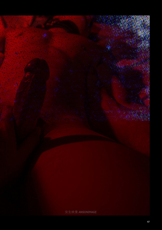 047