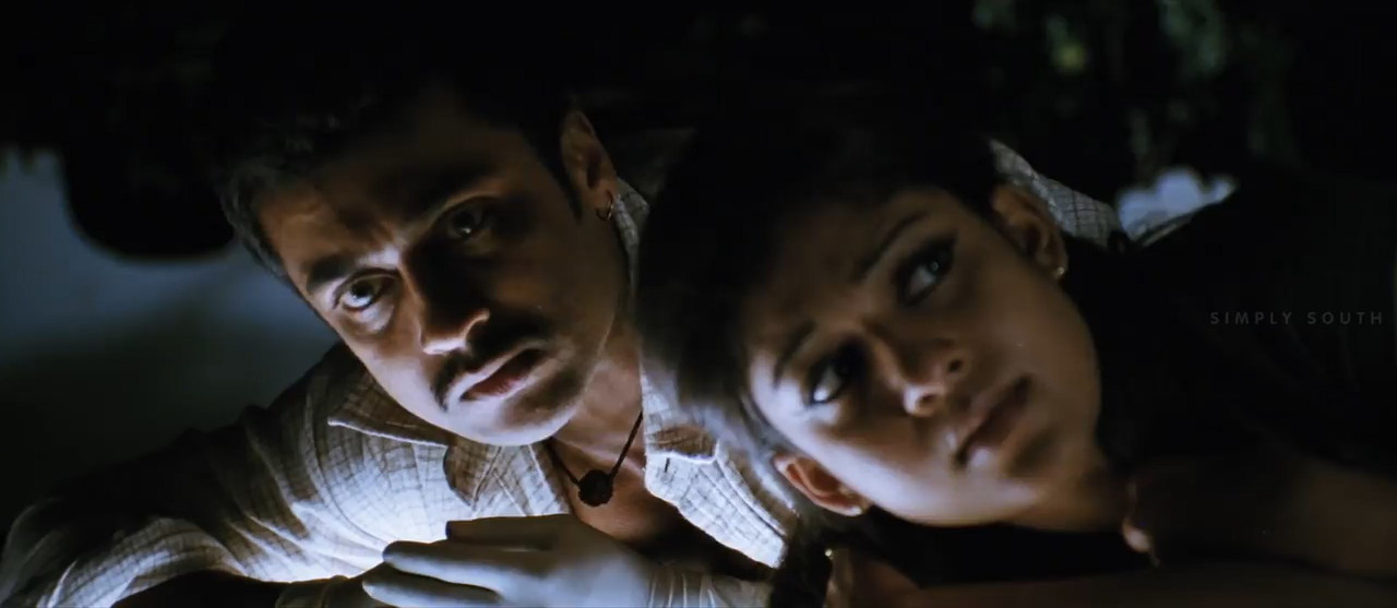 Aadhavan 2009 WebRip [Tamil] 480p, 720p Screenshot
