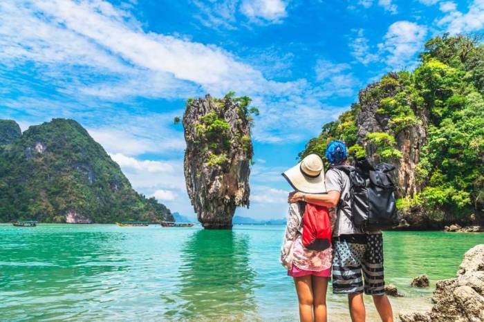 Safety and Reviews: Ensuring a Secure Honeymoon