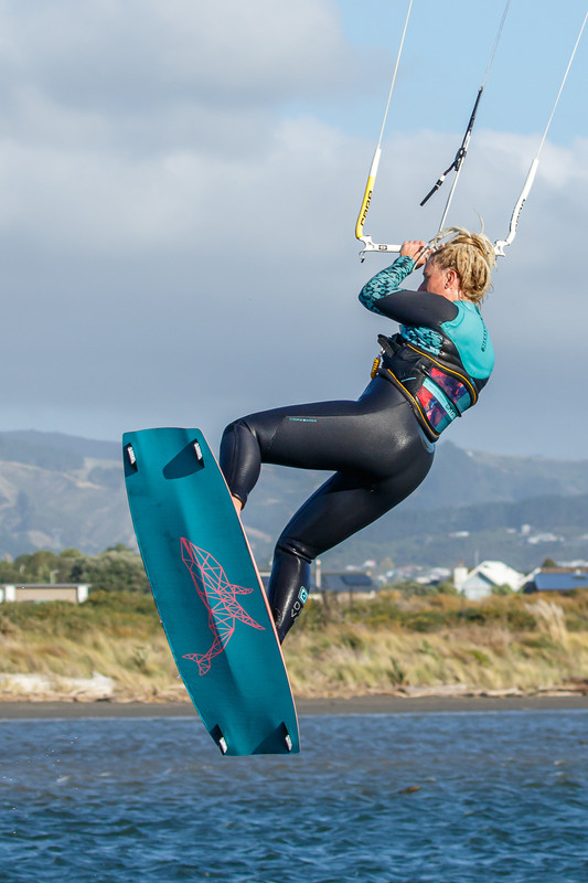 surfing238_KITESURFING2A