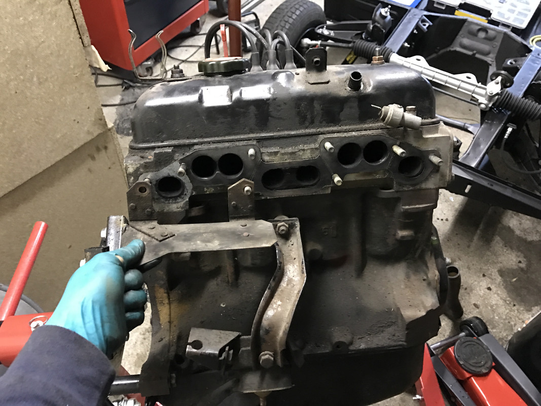 Restauration 4L (1113)