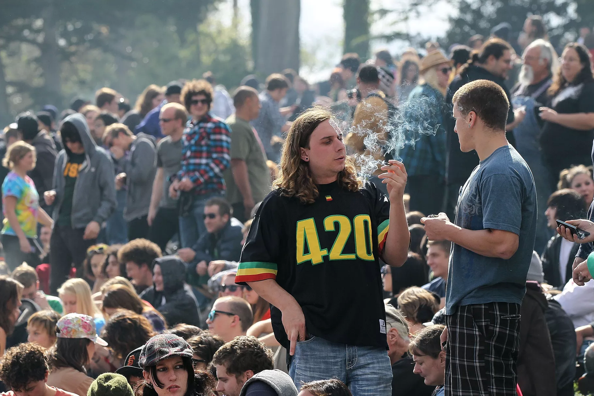 Worldwide Smokers Celebrate 420 Day