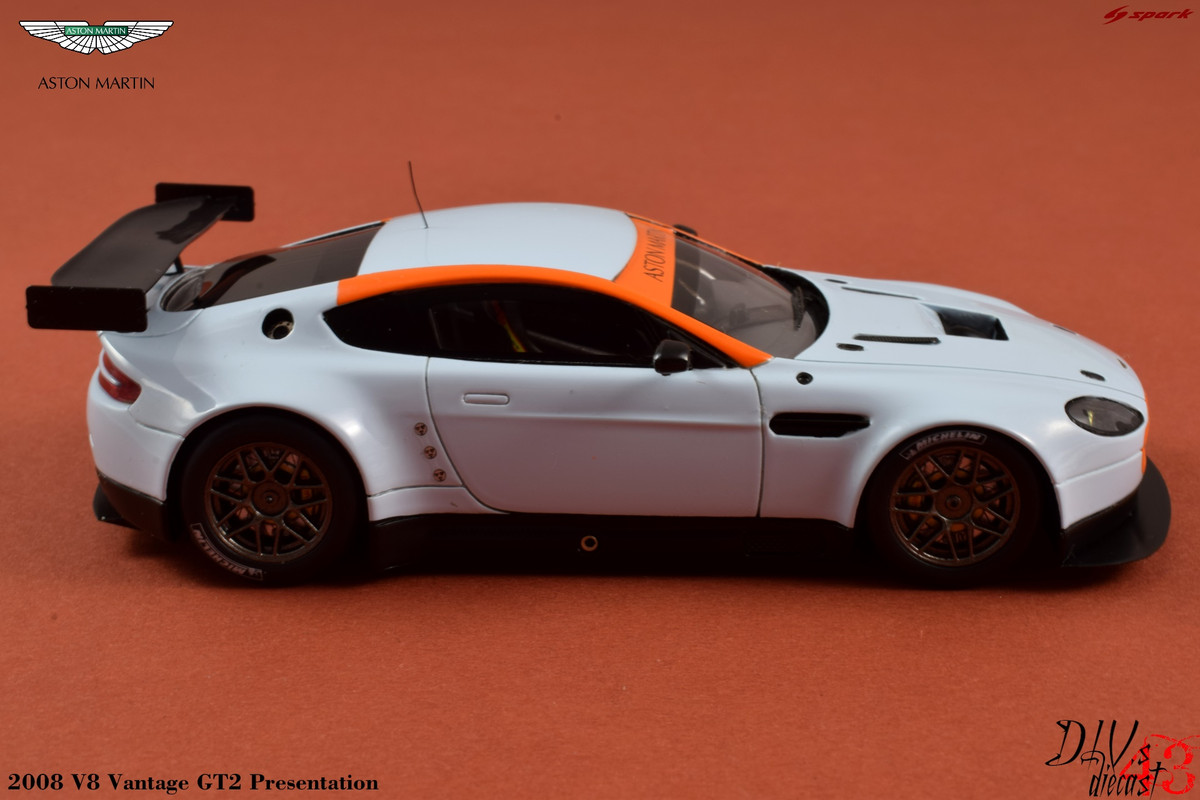 Aston Martin_V8_Vantage_Presentation_Spark (6)