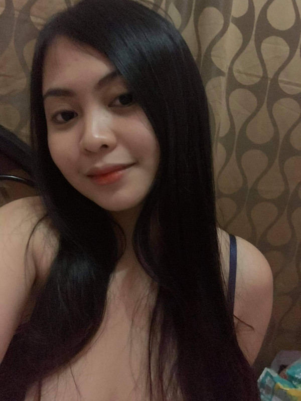 巨乳雙球電眼妹