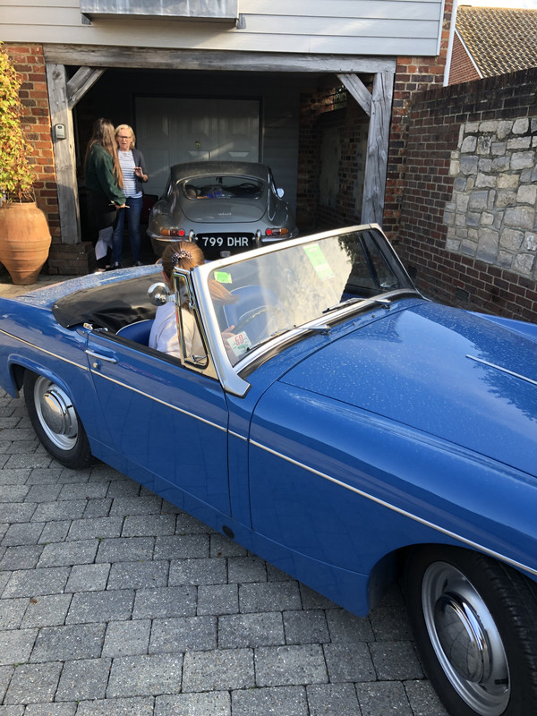 421D7CDD-116C-42A5-AF61-39B5104137E6