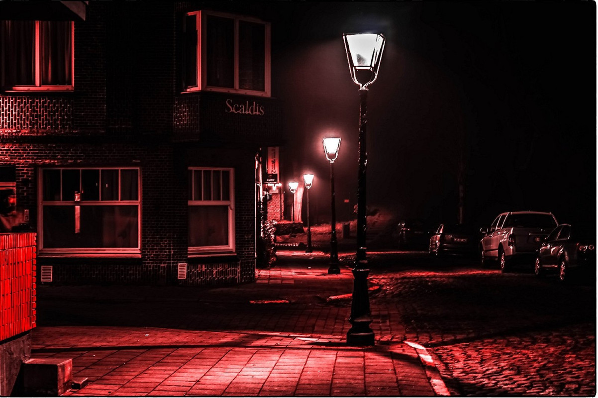 red-antwerp-night.jpg