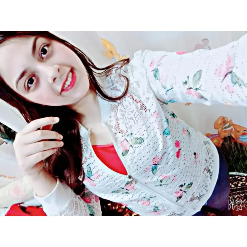 بنوتة بنت ناس اوي تحسها خارجه من صنية بسبوسه 322622554162201