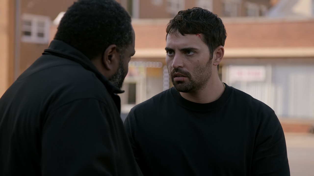 Chicago P D S13E06 Send Me 1080p 10bit AMZN WEB DL DDP5 1 HEVC Vyndros mkv snapshot 22 34 2026 05 1