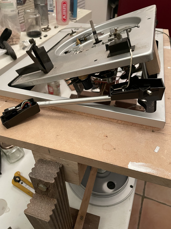 EE7DF32A-6DDC-4609-99C4-73491F951663