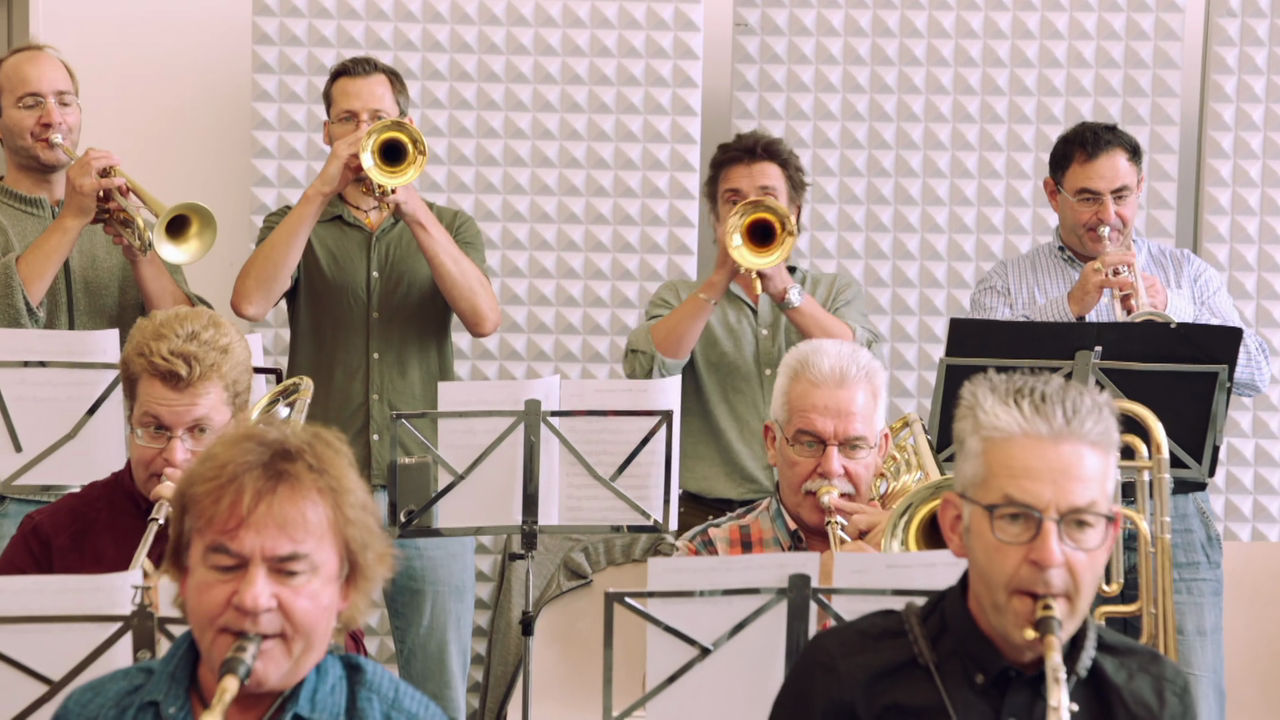 Richard Hammonds Big (2020) S01E01 1080p Webrip x265 10bit AAC 2.0 - Ainz