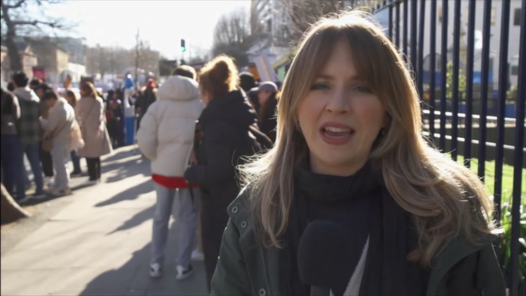 BBC London News_20230206_18301900.ts_snapshot_11.45.300