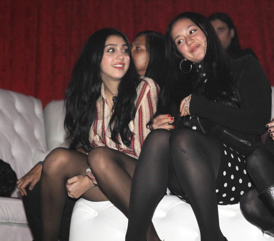 lourdes-und-freundin