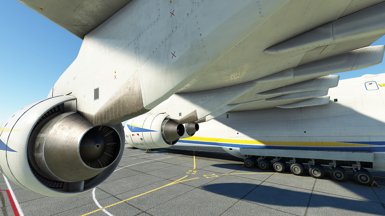AN-225-at-Odesa-airport-UKOO-4.jpg