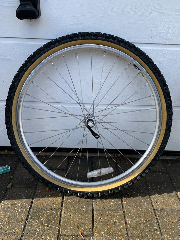 852D9A3E-4B5E-4F21-BC24-5664662F8500