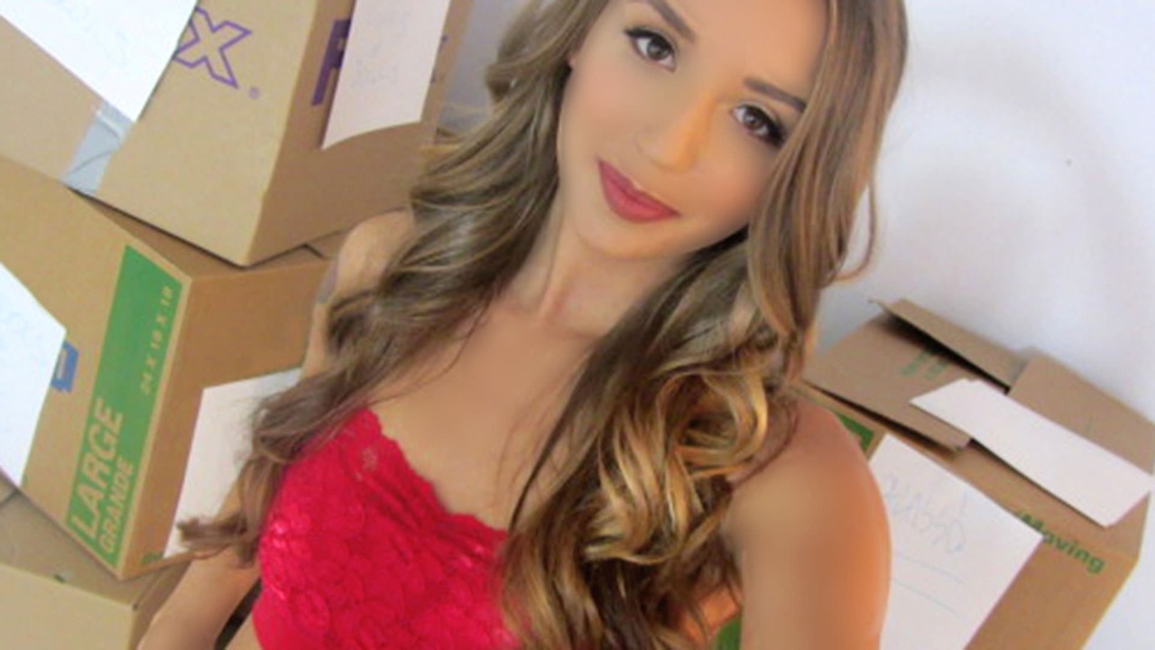 Mofos – Leggy Latina Plowed Doggystyle – Avery Adair