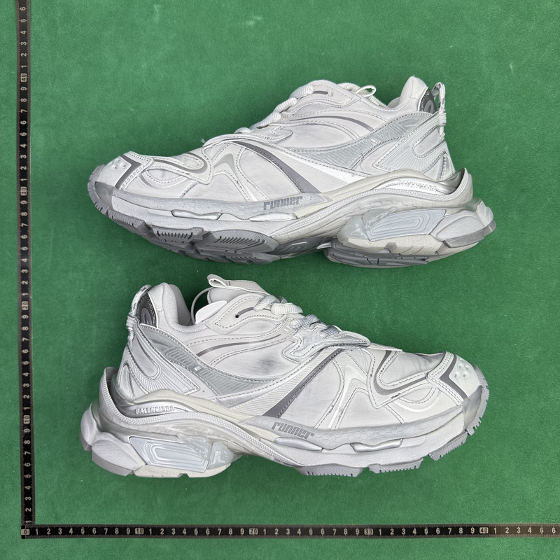 Balenciaga Hamptons Worn-Out 420