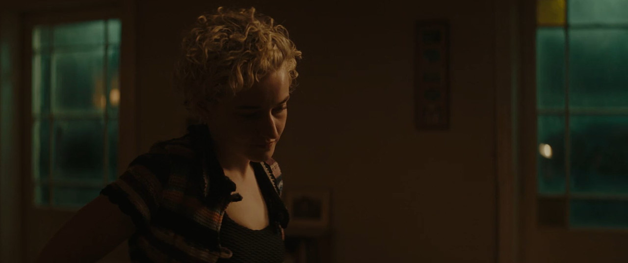The Royal Hotel 2023 BluRay [Hindi + English] 480p, 720p ESub Screenshot