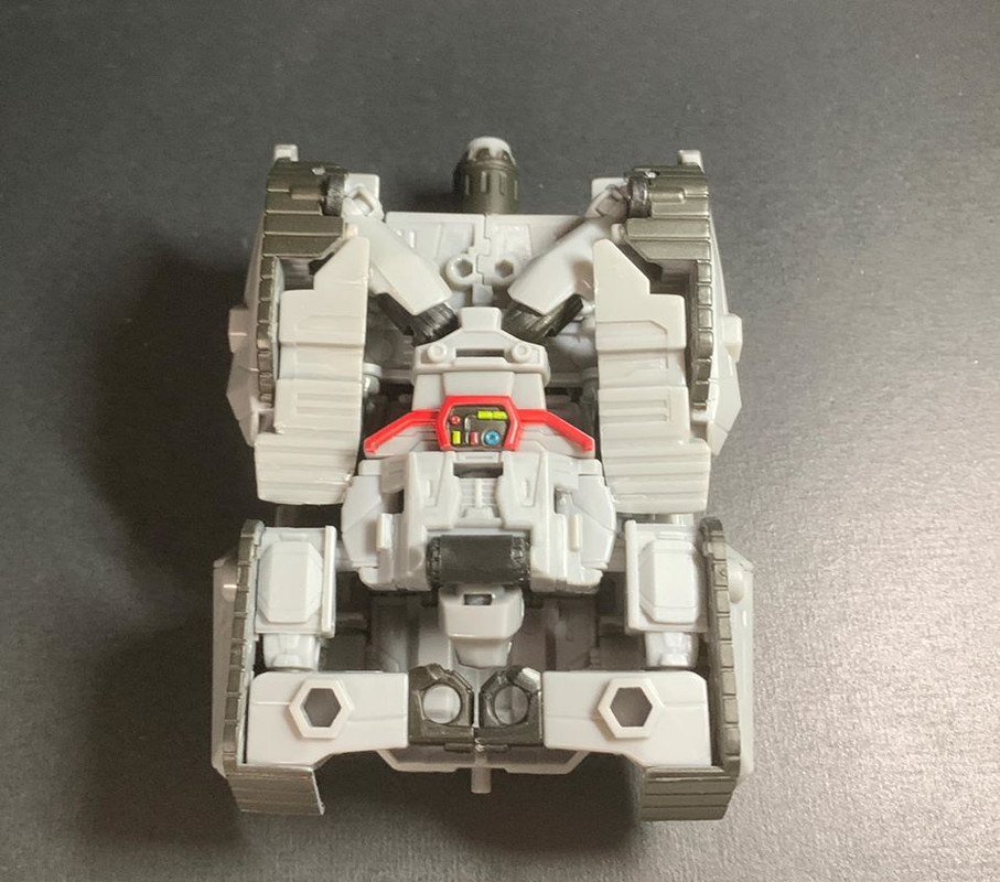 Cyberverser-Deluxe-Optimus-Prime-12