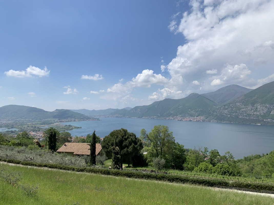 B9299F4F-4A1F-4F57-B143-7F78901E0579