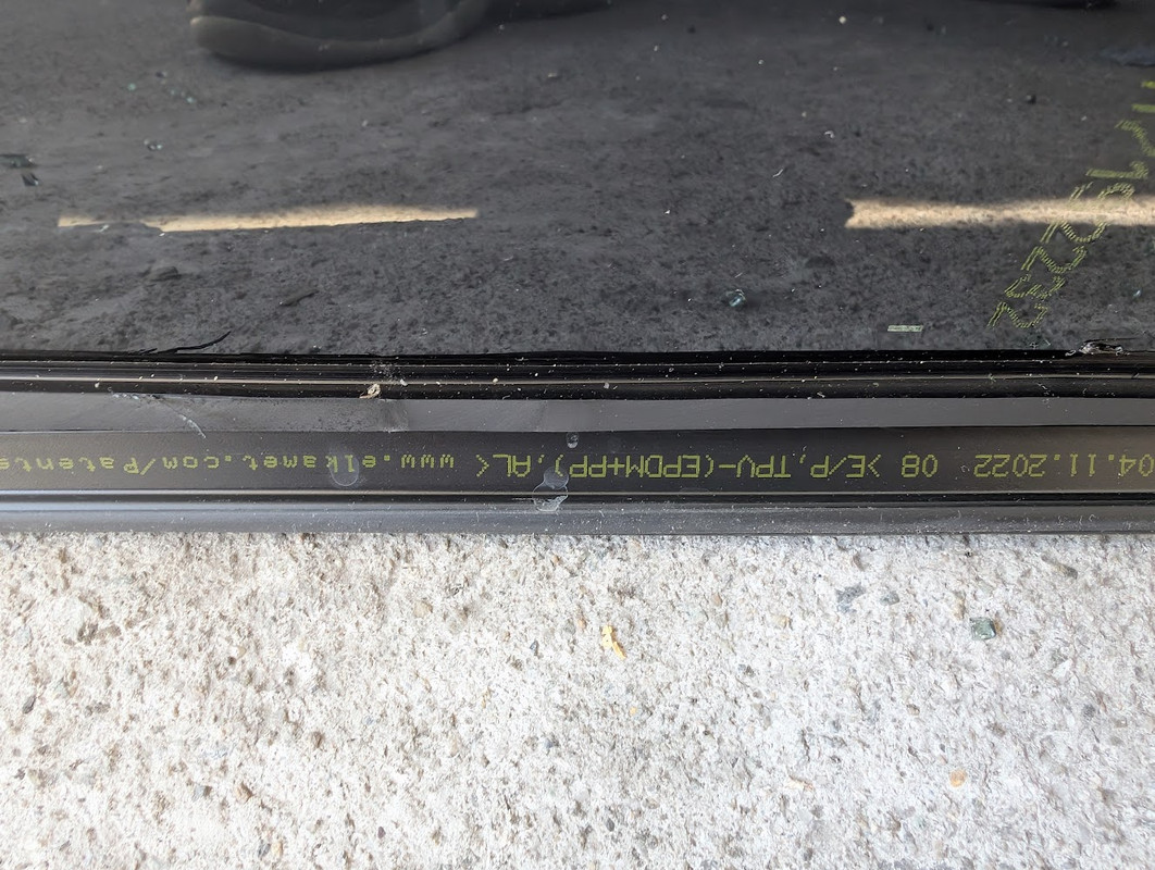 PXL 20250814 093654324