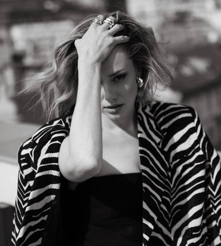 711A7144-5C9B-483F-AA47-B7C6FA583F53