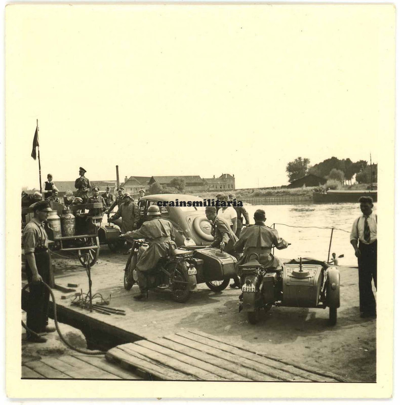 Orig. Foto Kradmelder BMW Motorrad auf Rhein Fähre ARNHEM Arnheim Holland 1940