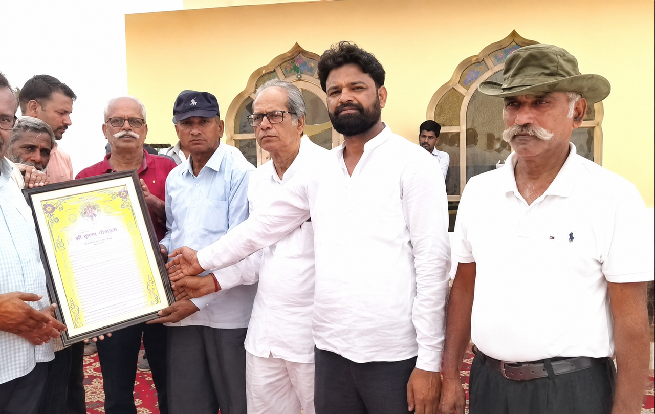 स्व. महिपाल सिंह शेखावत की प्रथम पुण्यतिथि पर श्रद्धांजलि सभा आयोजित, लादू सिंह सहनूसर का किया सम्मान स्व. महिपाल सिंह शेखावत की प्रथम पुण्यतिथि पर श्रद्धांजलि सभा आयोजित, लादू सिंह सहनूसर का किया सम्मान
