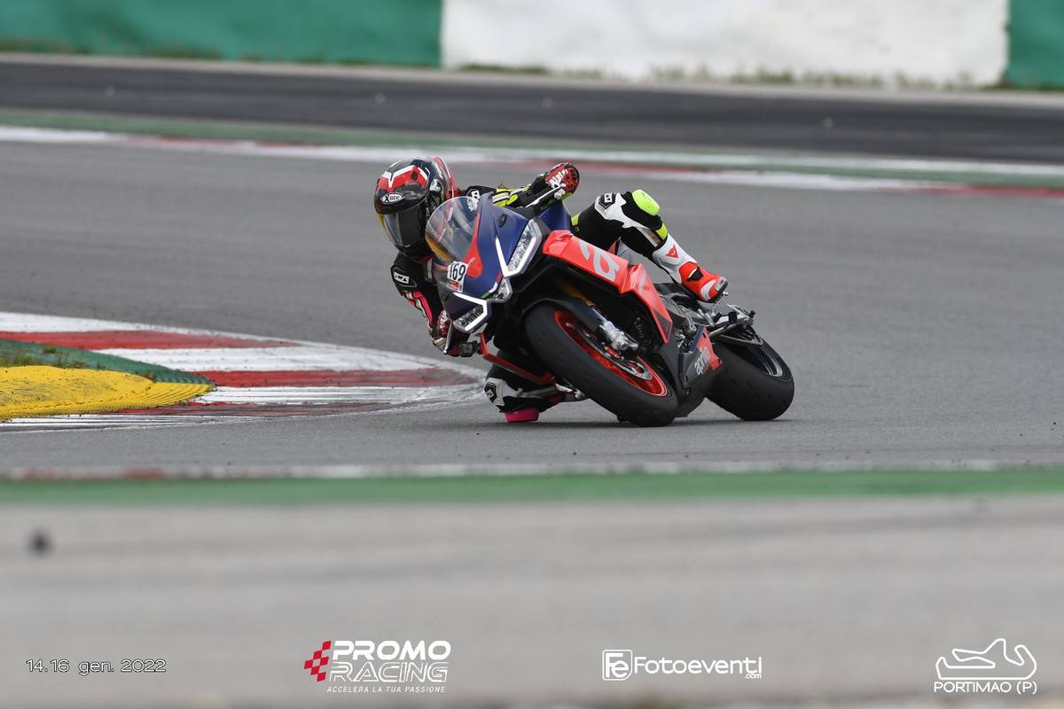 AC32C43B-3D8B-481F-8AD2-19B49C124FFB