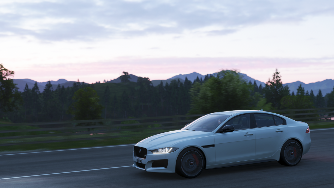 FH4-Jaguar-XE-S-1.png
